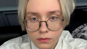 Drakeoffc (Денис Коломиец): биография от модератора до звезды 89 SQUAD